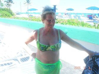 grandma beach bang-out. Photo #2